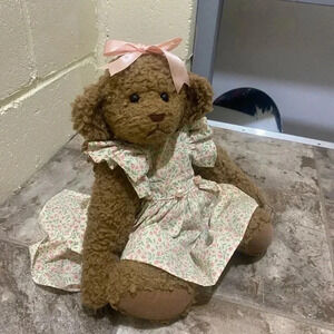 Stuffed Plush Bear 1995 Cottage Collectible Named "Meredith" in great  condition